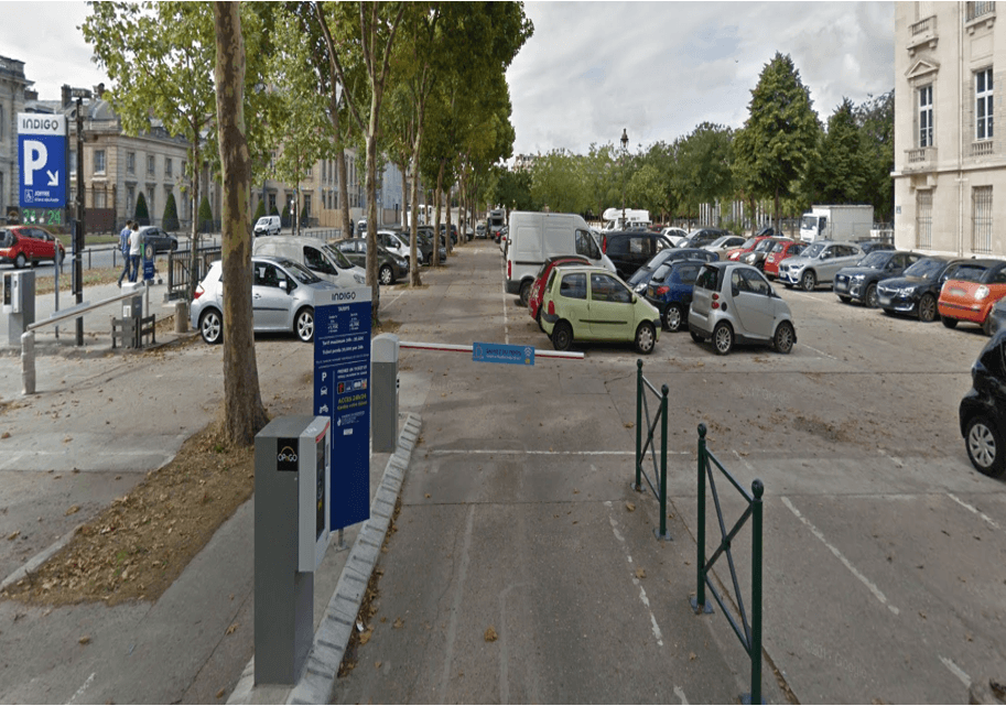 Photo of the INDIGO Joffre Ecole Militaire car park in Paris