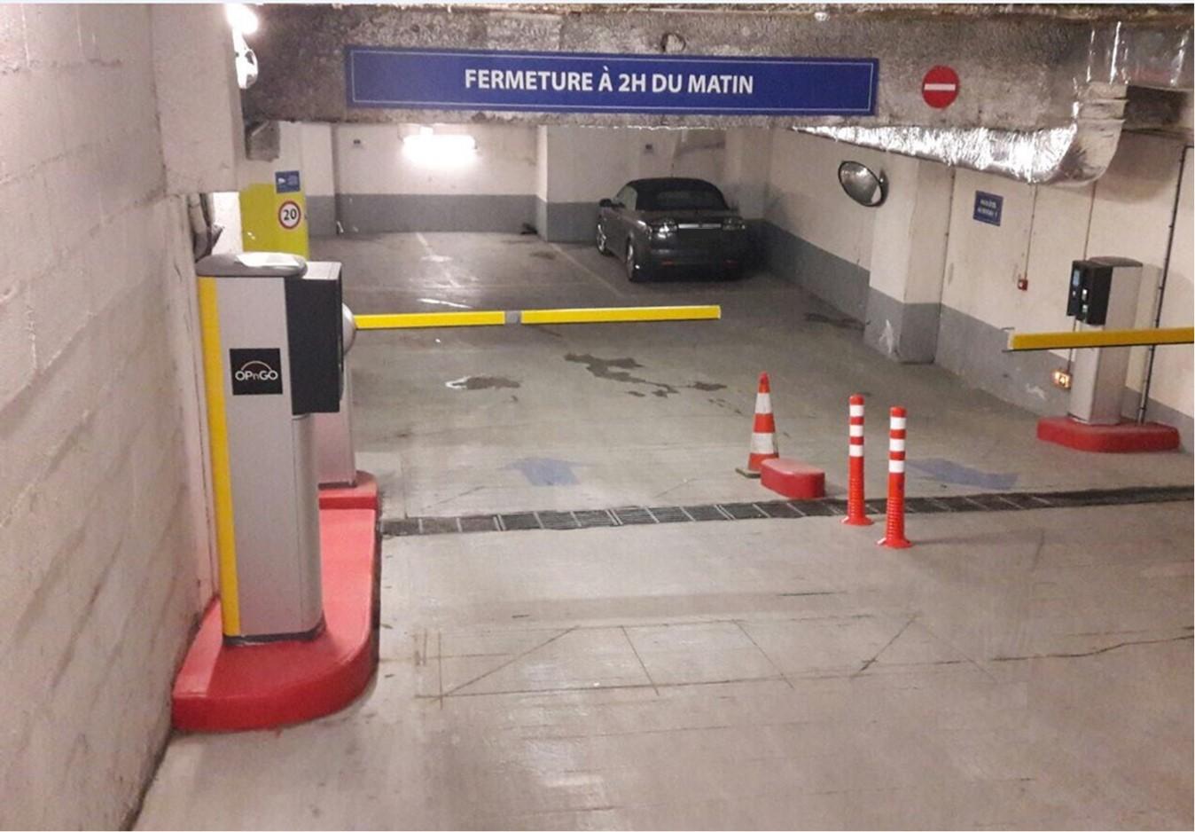 Foto del parking INDIGO Petites Ecuries en París